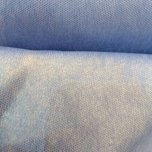 Tissu non tissé SMS 100% polypropylène bleu en rouleau pour draps médicaux jetables et bonnets chirurgicaux - Product Image 2