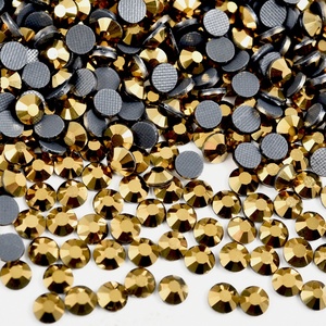 OLeeya Vente en gros Strass en verre thermocollants Crystal AB Better DMC pour couture et décorations textiles - Product Image 3