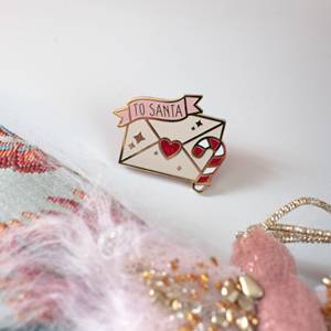 Phim Hoạt Hình Kawaii Phổ Biến Kim Loại Trâm Ve Áo <span class=keywords><strong>Pin</strong></span> Huy Hiệu Tùy Chỉnh Giáng Sinh Quà Tặng Khuyến Mãi Cá Nhân Cứng Men Pins Phong Bì - Product Image 6