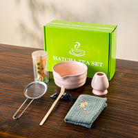 Astief – Outils traditionnels faits main pour la préparation du matcha, personnalisables avec logo, boîte verte, bol en céramique, ensemble matcha rose avec bec verseur