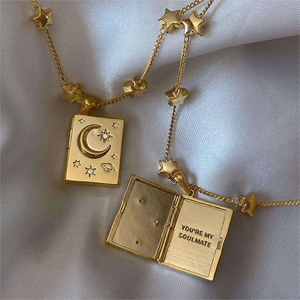 Collana con Ciondolo Apri-Chiudi Stella Luna Zircone '<span class=keywords><strong>Sei</strong></span> la Mia Anima Gemella' Artistica Retrò Vintage Placcata Oro 18K con Catena a Maglie, Regalo di Tendenza - Product Image 2