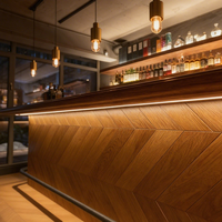 Étagère à vin en bois massif moderne en métal royal, écologique, éclairage suspendu, présentoir à liqueur multi-niveaux, mobilier de bar de luxe