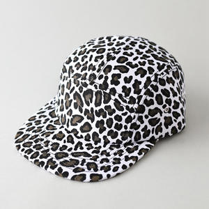 Gorra <span class=keywords><strong>de</strong></span> PANA con estampado <span class=keywords><strong>de</strong></span> leopardo personalizado en blanco Hombres Mujeres Correa <span class=keywords><strong>de</strong></span> <span class=keywords><strong>cuero</strong></span> <span class=keywords><strong>de</strong></span> 2 tonos Sombrero <span class=keywords><strong>de</strong></span> pana <span class=keywords><strong>de</strong></span> 5 paneles - Product Image 2