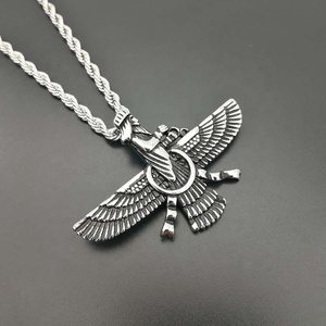 Pendentif en or Ahura Mazda Zoroastrian Farvahar Wing, collier pour homme en or persan achéménide, bijoux - Product Image 2