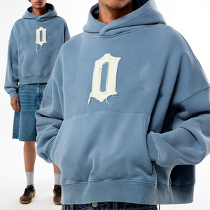 Sweat à capuche surdimensionné personnalisé KingSen pour homme en molleton de coton épais, avec logo patchwork à bords bruts et effet vieilli, style streetwear vintage, OEM - Product Image 1