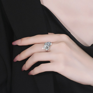 Bague <span class=keywords><strong>de</strong></span> Fiançailles en Argent Sterling S925 avec Moissanite Émeraude Poire 3Ct*2 Couleur D VVs1, Bijou <span class=keywords><strong>de</strong></span> Luxe Sans <span class=keywords><strong>Tarif</strong></span> Douanier, Cadeau pour Femme - Product Image 5