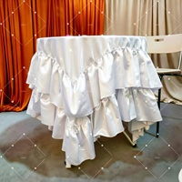 Nouvelle arrivée : Jupe de table traditionnelle vintage en satin coloré avec dentelle et volants, rouge, pour fêtes, mariages et buffets de desserts