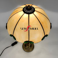 Vente en gros directe de lampes de table européennes rétro en verre coloré, base en alliage de cuivre antique, mosaïque teintée, verre plié à la chaleur