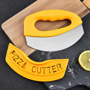 Offre Spéciale couteau à Pizza multifonctionnel en acier inoxydable cuisine Pizza roues ronde Rocker Cutter trancheuse avec <span class=keywords><strong>gaine</strong></span> <span class=keywords><strong>de</strong></span> protection - Product Image 4