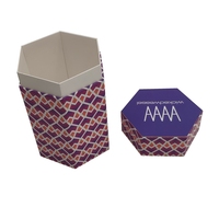 Boîte à parfum en carton de luxe en forme d'hexagone personnalisée pour bouteille de spiritueux de 700ml