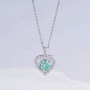 Precio de fábrica, collar de plata 925 para mamá, minimalista, para boda, estilo coreano, elegante, para mujer, con colgante de circonita verde en forma de corazón, para verano. - Product Image 1