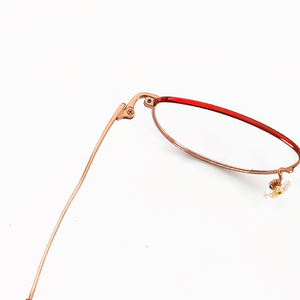 กรอบแว่นตา Fengchao ผู้ผลิตกรอบแว่นตาคุณภาพสูง ทำจากไทเทเนียมแท้ ทรงกลม น้ำหนักเบา พร้อมแผ่นรองจมูก - Product Image 4