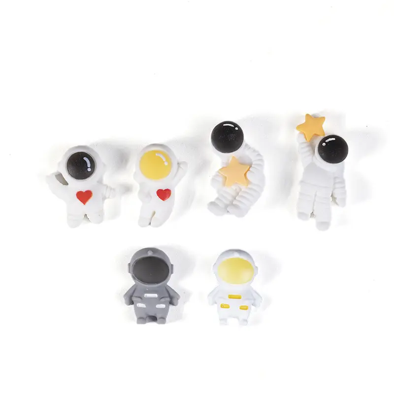 Amazon vendita calda Charms in resina Cartoon Space man figure resina Art Craft Decoration per la decorazione del telefono con fiocco per capelli fai da te