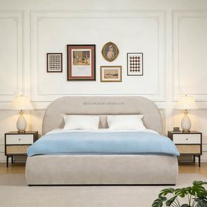 <span class=keywords><strong>Letto</strong></span> Imbottito Queen/King Size con Pediera, Mobili per Camera da <span class=keywords><strong>Letto</strong></span> <span class=keywords><strong>in</strong></span> <span class=keywords><strong>Legno</strong></span> Intagliato a Mano, Testiera <span class=keywords><strong>di</strong></span> Lusso Artigianale <span class=keywords><strong>di</strong></span> Qualità - Product Image 1