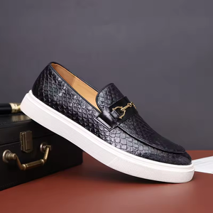 Chaussures habillées de luxe en cuir imprimé crocodile de la plus haute qualité, personnalisées, à enfiler, pour hommes, mocassins formels - Product Image 3