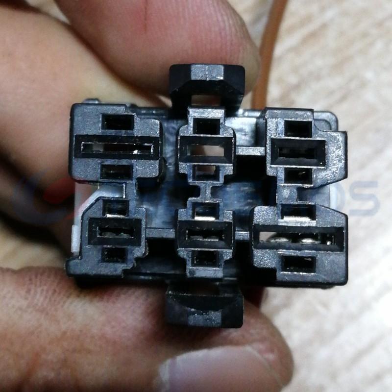 Car Connector For Black 8D0937731 6 stitches CT6-0006M-8