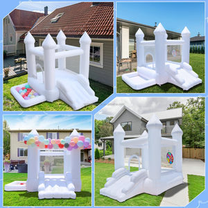 Château gonflable blanc pour l'intérieur et l'extérieur, idéal pour les fêtes privées et la location commerciale - Product Image 5