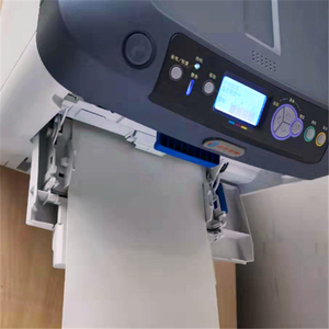 Imprimante laser Coditeck pour étiquettes personnalisées en petites quantités, matériaux et couleurs variés - Product Image 5