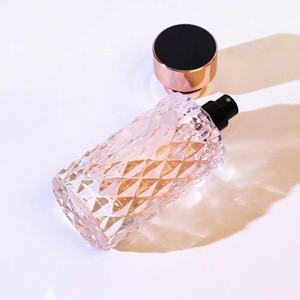 Bottiglia di profumo di vetro quadrato di lusso su misura all'ingrosso 30ml 50ml 100ml vuota con pompa spruzzatore bella confezione di forma quadrata - Product Image 2