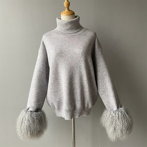 Completo Invernale Due Pezzi da Donna Personalizzato con Pullover a Collo Alto in Maglia di <span class=keywords><strong>Lana</strong></span> con Polsini in Vera Pelliccia di Mongolia e Pantaloni Lunghi - Product Image 6