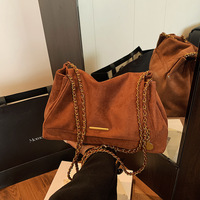 Bolso de Mensajero de Gamuza con Cadena, Nueva Colección Otoño-Invierno 2026, para Mujer, con Forro de Poliéster, Elegante, de Hombro/Bandolera