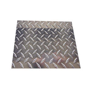 Tôles d'aluminium gaufrées 1050 1060 1100, 1,2 mm 1,5 mm, plaque antidérapante à 5 barres motif losanges pour sols de camions, remorques et ponts de bateaux - Product Image 4