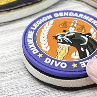 Patch en PVC souple 3D rond personnalisé, gaufré, avec fixation auto-agrippante ou thermocollante pour chapeau, sac, vêtement
