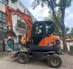 6 Ton Korea Wheel Excavator <b>Used</b> Doosan DX60 Wheel Excavator in Original Painting Secondhand Doosan DX60 Excavator in Low Price - Product Image 5