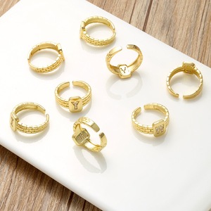 Nuevo Anillo Ajustable de Cobre con Baño de Oro y Circonitas, Diseño de Letra Inicial, Joyería de Moda al por Mayor - Product Image 2
