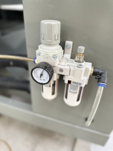 Scie de découpe de précision CNC brevetée de 550 mm pour le traitement de l'aluminium, machine de fabrication de fenêtres et de portes en aluminium - Product Image 6