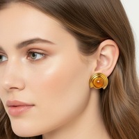 Boucles d'oreilles clous en acier inoxydable style rétro avec pierre naturelle œil de tigre, plaquées or 18 carats, géométriques et tendance, avec perles – Vente en gros