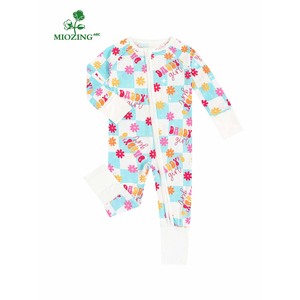 Miozing Baba ve Ben Baskılı Organik Bambu Bebek Pijamaları Stokta Bebek Tulumu Toptan Bambu Bebek Kıyafetleri Butik İçin - Product Image 1