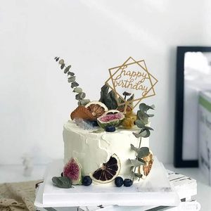 Set di 5 Decorazioni per Torte in Acrilico Dorato Personalizzate per Compleanno, Anniversario, Festa del Papà e Laurea - Product Image 2