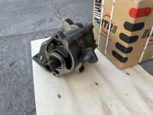 ปั๊มเกียร์หลักไฮดรอลิก3741605สำหรับแมวรถเกลี่ยดิน D8N ชิ้นส่วนเครื่องยนต์ใหม่ - Product Image 4