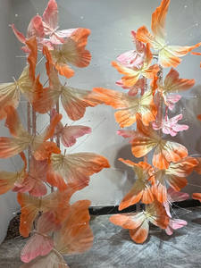 Décorations géantes de papillons artificiels en organza surdimensionnés, fabriquées à la main, pour la réception de mariage, la toile de fond d'événement - Product Image 4