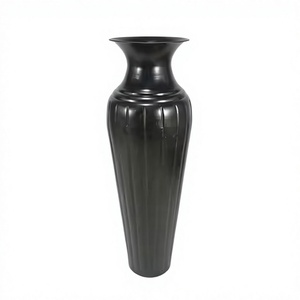 Jarrón y Maceta de Flores Hechos a Mano, de Aluminio Negro, Ecológicos, Modernos, de Alta Calidad, para Bodas, Venta al Por Mayor - Product Image 1