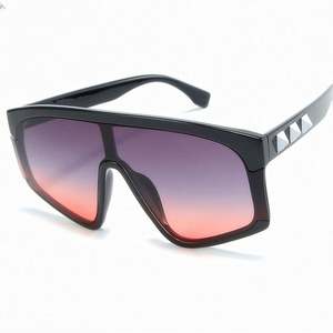 Gafas de Sol Cuadradas Irregulares con Lentes Rosadas Degradadas de Moda para Mujer 2019, Gafas de Sol con Logotipo Personalizado, Protección UV400, Resistentes al Viento - Product Image 1