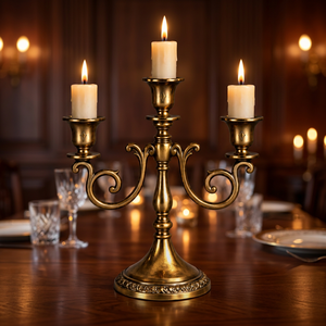 Candelabro Antiguo Dorado Martillado de 3 Brazos para Navidad, Pascua, San Valentín y Cumpleaños - Product Image 2