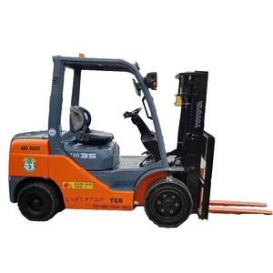 Montacargas Diésel Toyota 3.5T, Altura de Elevación de 3 m, Peso de 4500 kg, 0-2000 Horas, Excelente Estado para Aplicaciones de Combustión Interna - Product Image 1