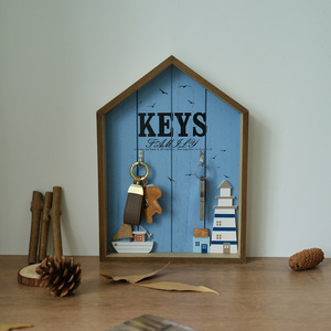 Porta Llaves de Estilo Mediterráneo, Organizador de Almacenamiento para Entrada, Montado en la Pared, con Forma de Casa de Madera Azul - Product Image 1