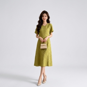 Productos de Gran Venta Verano 2026: Vestido Plisado de Manga Corta con Textura Floral 3D, Estilo Miyake, Alta Elasticidad, Talla Única para Mujer - Product Image 1