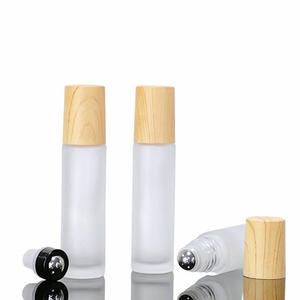 Botellas de Vidrio de 10 ml y 5 ml con Acabado Mate para Perfume y Aceites Esenciales, Botella de Vidrio con Rodillo de Bambú de 10 ml y Tapa de Bola Metálica - Product Image 3