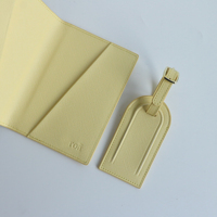 LOGO de luxe personnalisé porte-passeport de voyage étiquette de bagage cadeau ensemble personnalisé respectueux de l'environnement PU Safffiano cuir passeport couverture