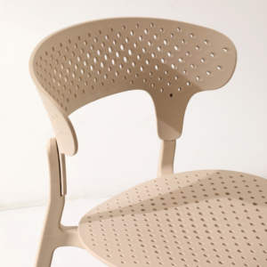 Chaise <span class=keywords><strong>de</strong></span> salle à manger d'extérieur <span class=keywords><strong>en</strong></span> résine plastique <span class=keywords><strong>beige</strong></span> avec dossier perforé, prix d'usine <span class=keywords><strong>en</strong></span> gros pour restaurant et <span class=keywords><strong>jardin</strong></span> - Product Image 2