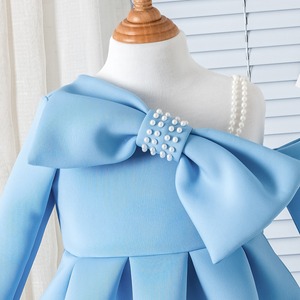 ชุดเด็กผู้หญิงคอลเลคชั่นฤดูใบไม้ผลิและฤดูใบไม้ร่วง กระโปรงสีฟ้าประดับโบว์ 3 มิติ ชุดเดรสแขนยาวเปิดไหล่ - Product Image 2