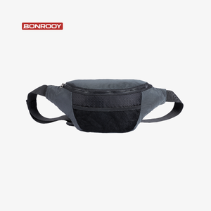 Túi xách nhỏ gọn và thanh lịch, có khả năng giữ ví và một số vật dụng nhỏ thường được sử dụng - Product Image 2