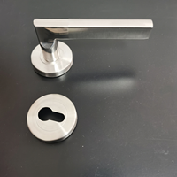 Serrures de porte à levier de sécurité modernes personnalisées pour portes intérieures en bois, effet silencieux, utilisation intérieure pour salle de bain, finition argentée, installation facile