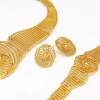 Ensemble de bijoux pour femmes tendance, plaqué or 18 carats, collier, boucles d'oreilles, bracelet, bague, 4 pièces, ensemble complet de bijoux, vente en gros, haute qualité