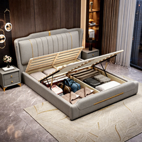 Lit rembourré en tissu capitonné vertical de luxe léger, lit king-size ou queen-size avec accents dorés, lit plateforme avec rangement et vérin hydraulique