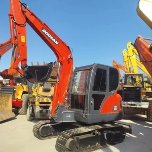 Excavatrice sur chenilles Doosan DX60 d'occasion, modèle 2020, 6 tonnes, mini hydraulique avec moteur et réducteur, bon état, à vendre - Product Image 1